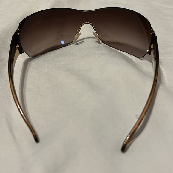 Prada sunglasses - Picture 3 of 4